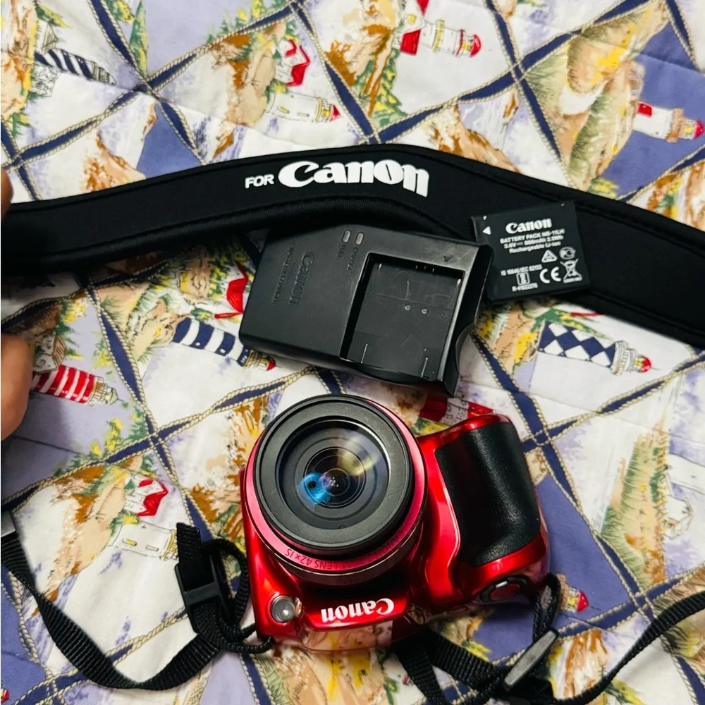 Canon PowerShot SX420 IS in Bold Red